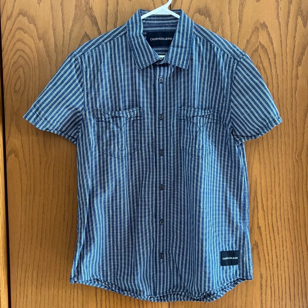 Calvin Klein Jeans Men's Short-Sleeve Striped Button-Down Collar Shirt (L)